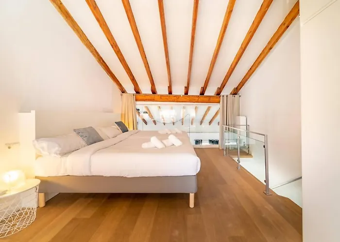 Lovelyloft Altamira Duplex *